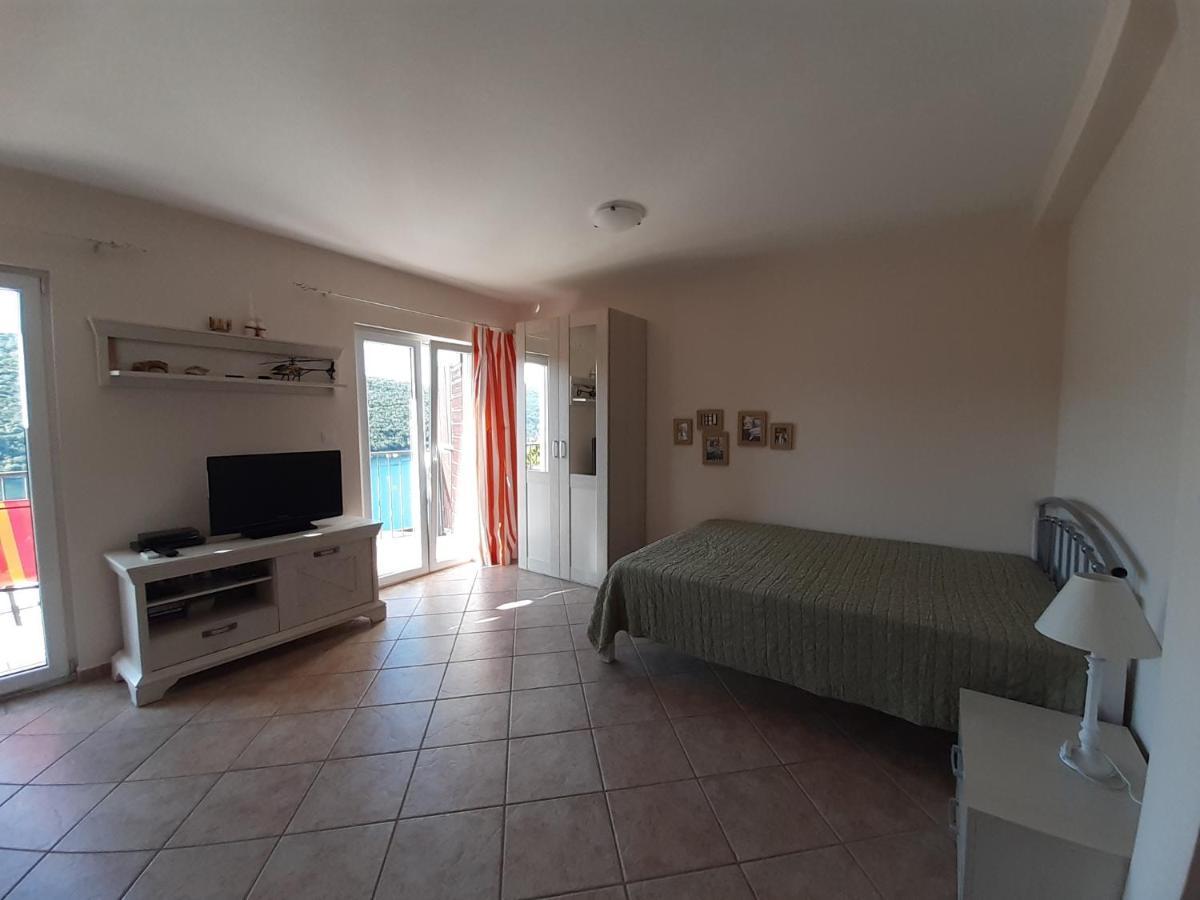 Suntime apartment Tivat Bagian luar foto