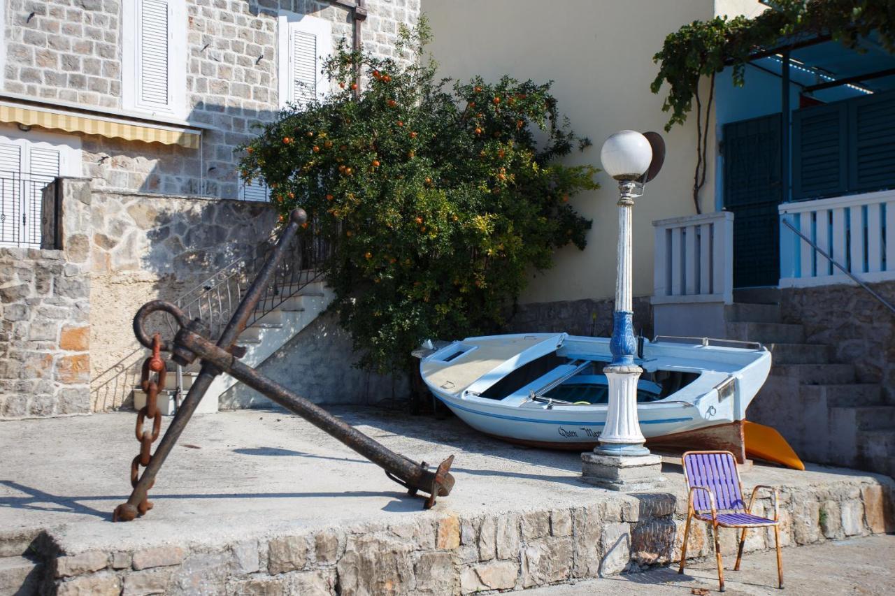 Suntime apartment Tivat Bagian luar foto
