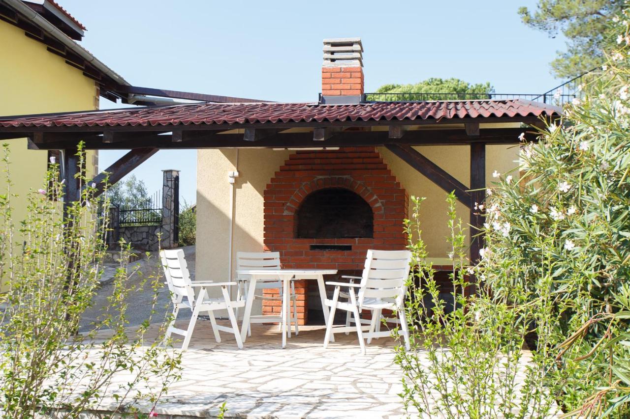Suntime apartment Tivat Bagian luar foto